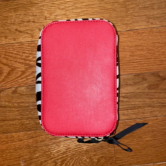 Makeup travel case - Picture 3 of 5